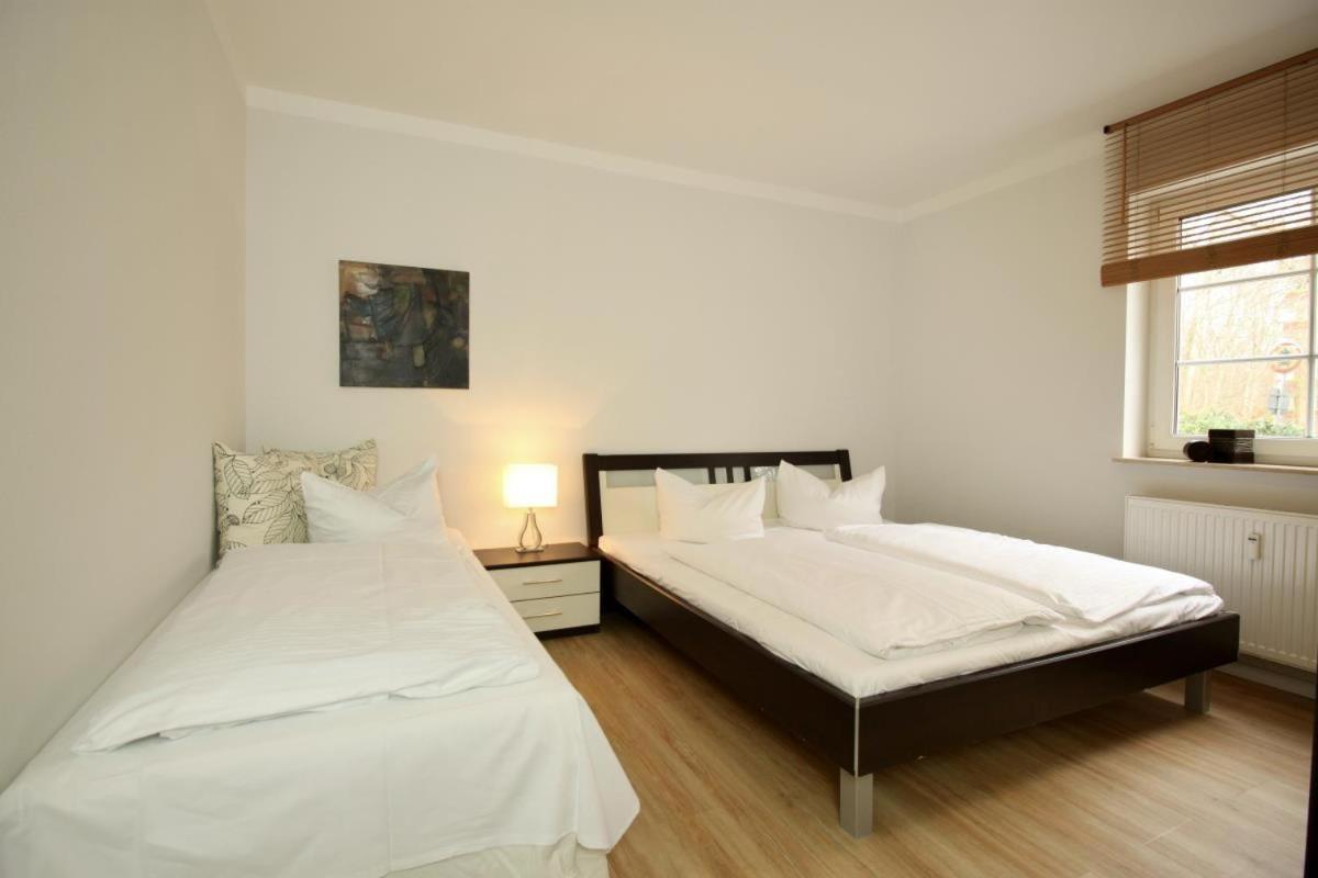 Ferienhaus Am Yachthafen, Moewe Apartment Rostock Bagian luar foto